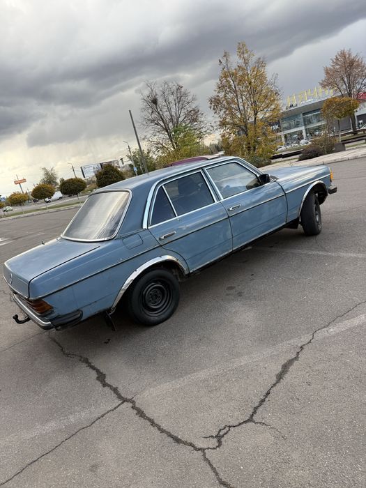 Mersedes-Benz W123 2.0disel