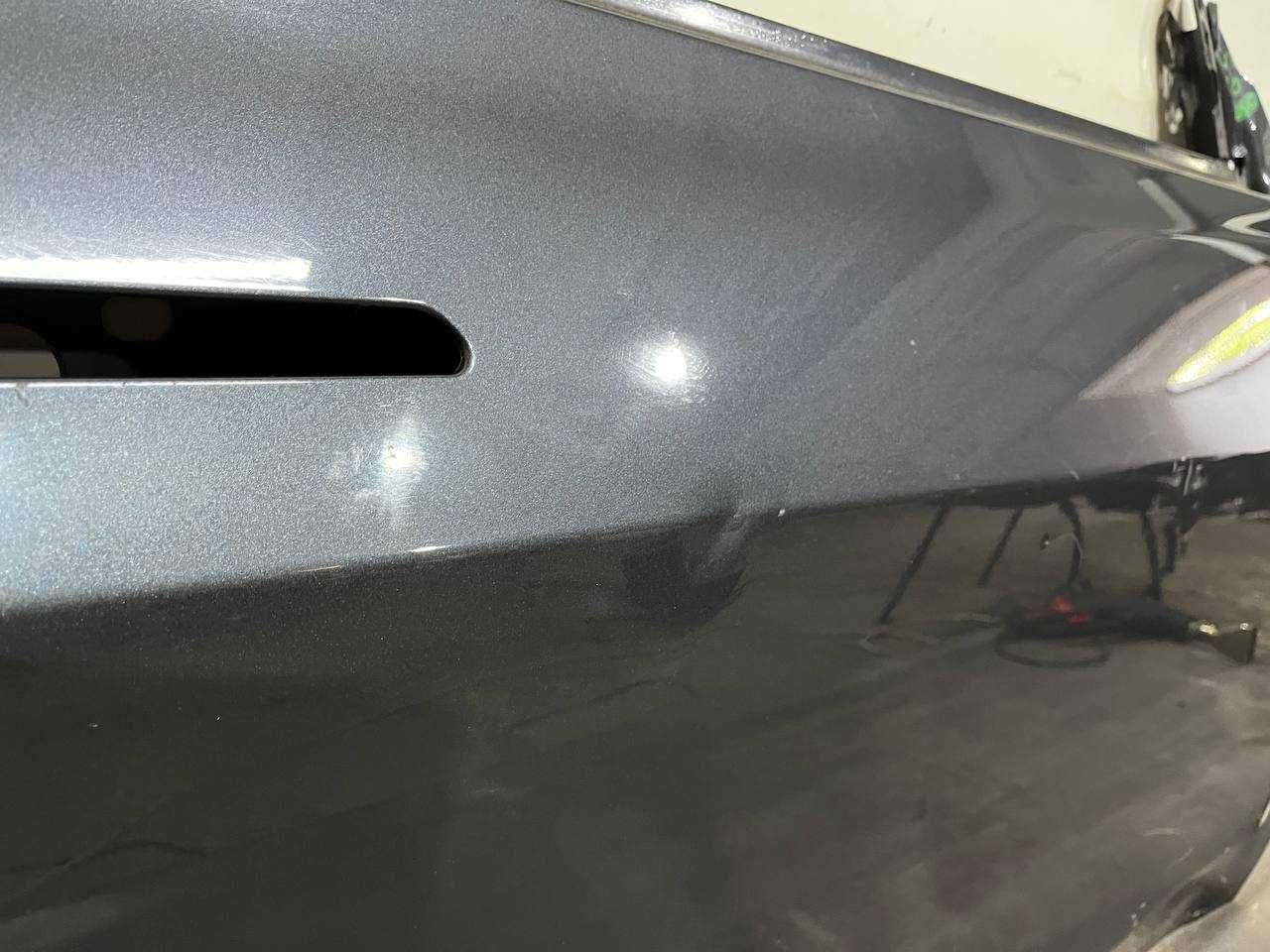 Двері передні праві Tesla Model 3 2018 - 2023 1081420-E0-C