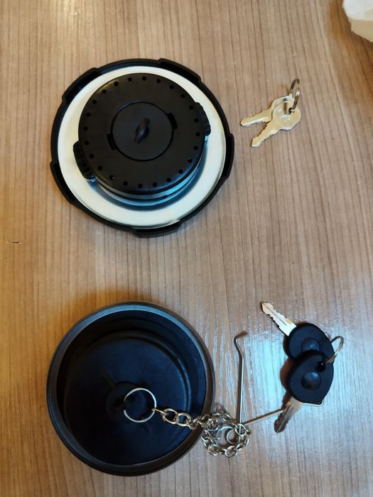 Кришка баку  для грозувого авто  Mercedes Daf Skania Volvo Man