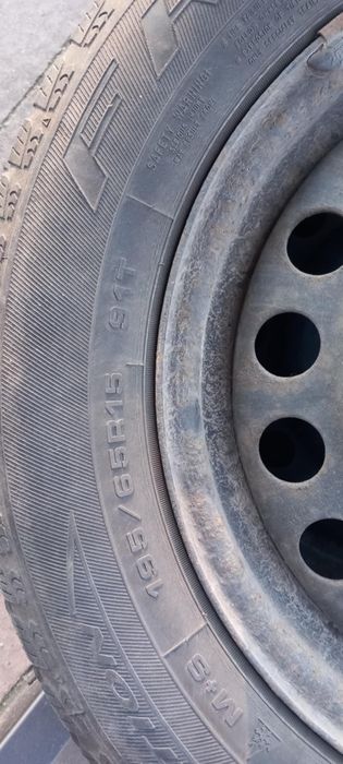 Sprzedam zimówki 195/65R15