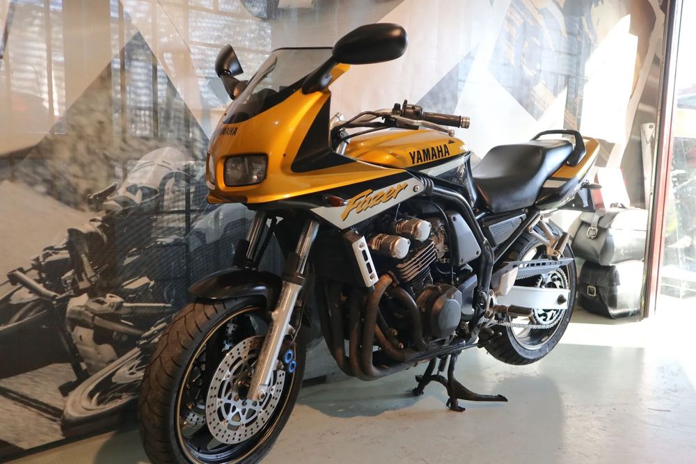 Yamaha FZS Yamaha Fazer 600 Armed Bike Warszawa Raty Film