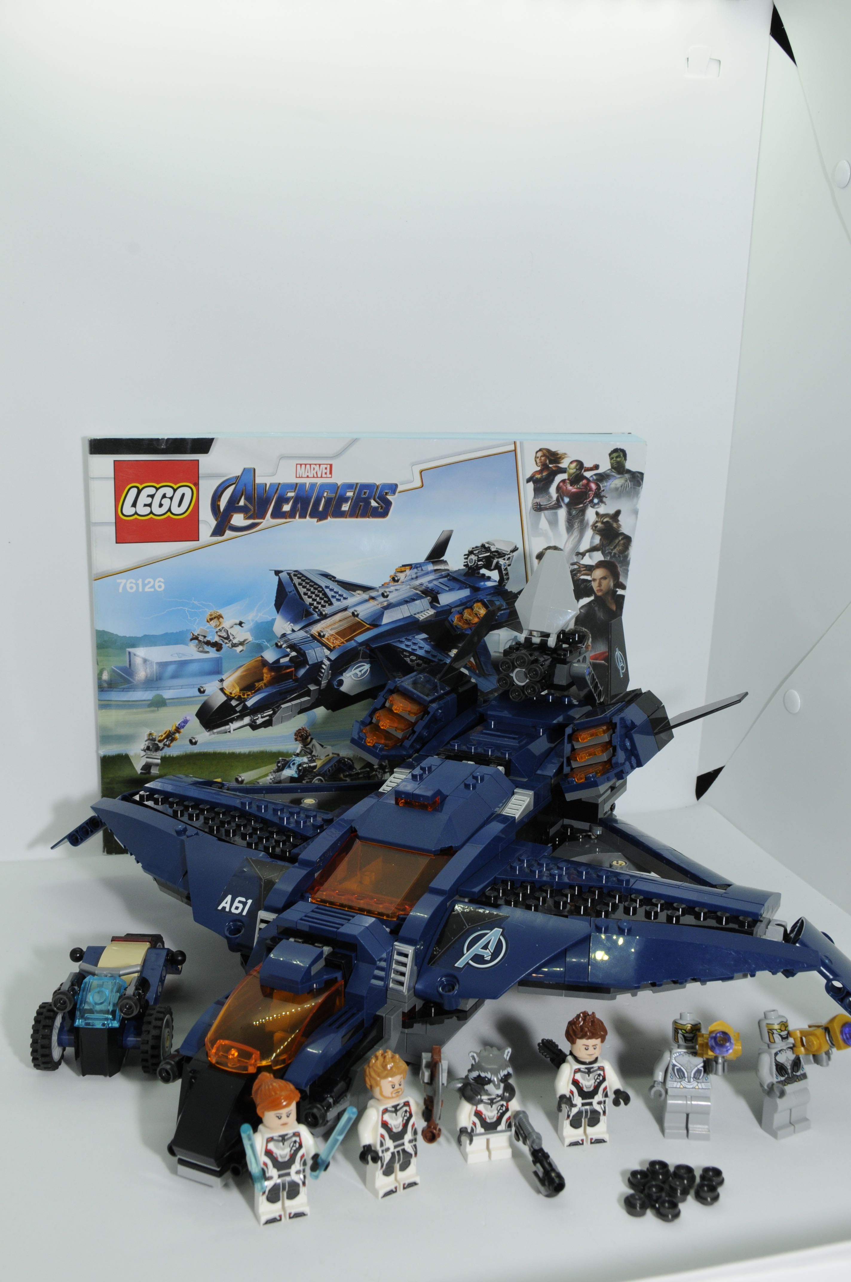 Lego 76126 Marvel Super Heroes Wspaniały Quinjet Avengersów