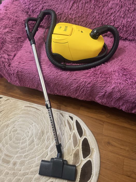 Пилесос LG в гарному стані