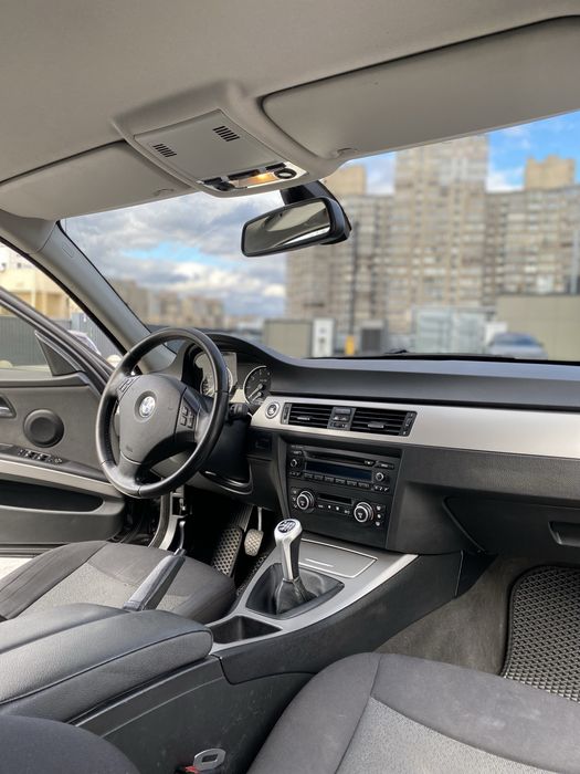 Продам BMW E90 2.0