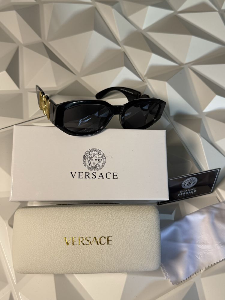 Oculos versace com caixa
