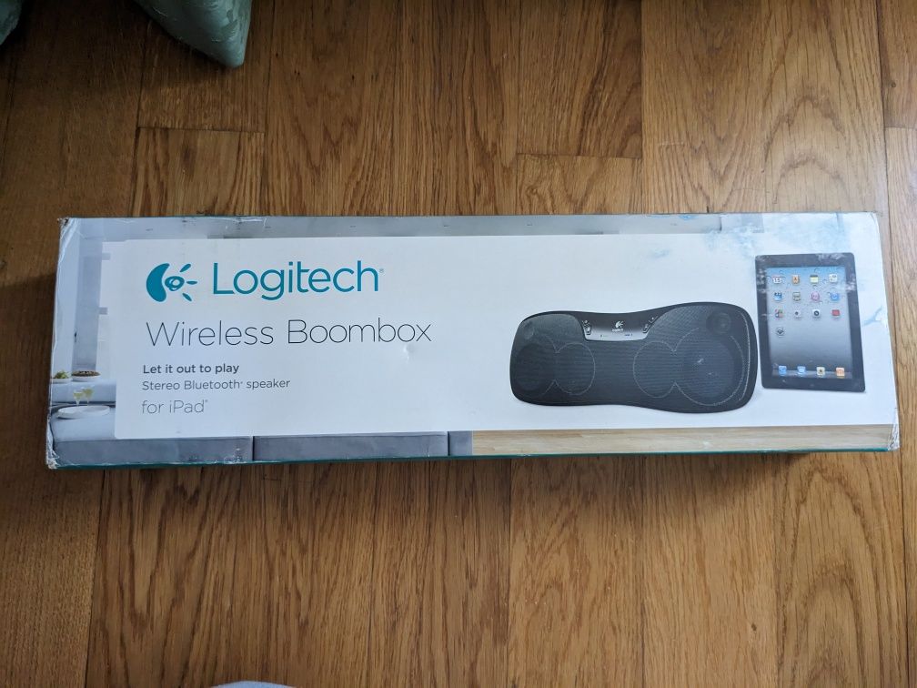 Продам портативную колонку Logitech wireless Boombox