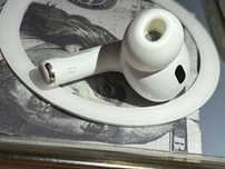 Продам airpods pro 2 typci A3047 праве один без кейсу