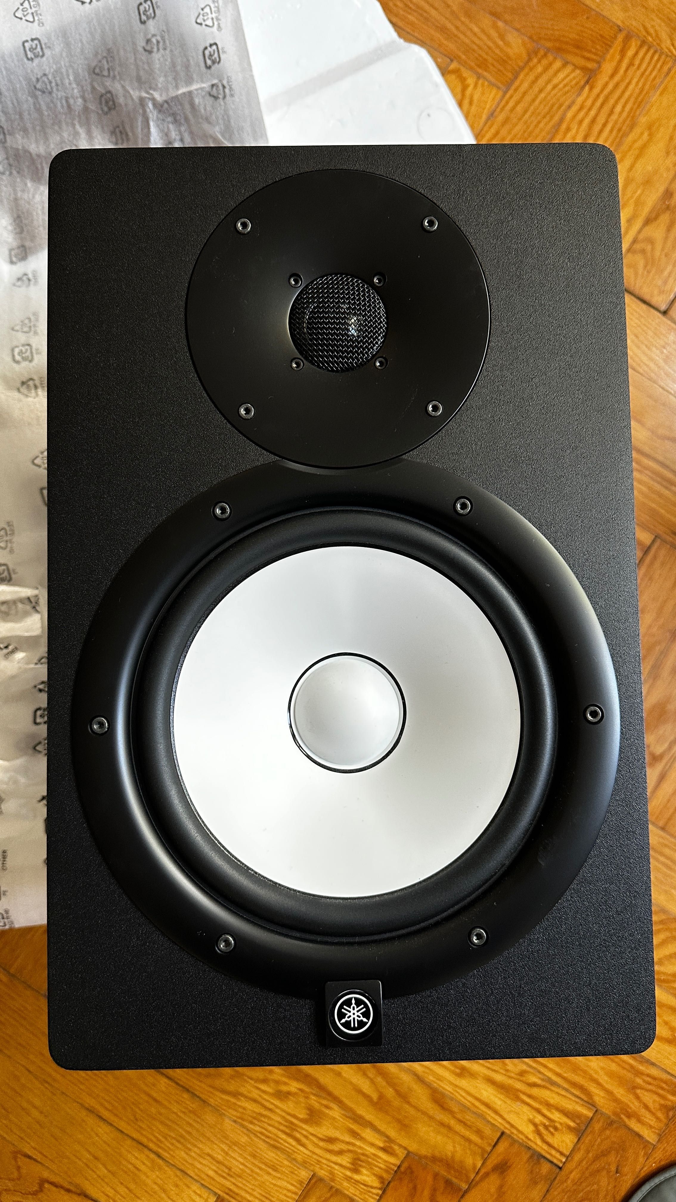 Yamaha HS-8 monitors