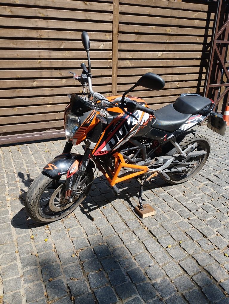 Продам КТМ Duke 200