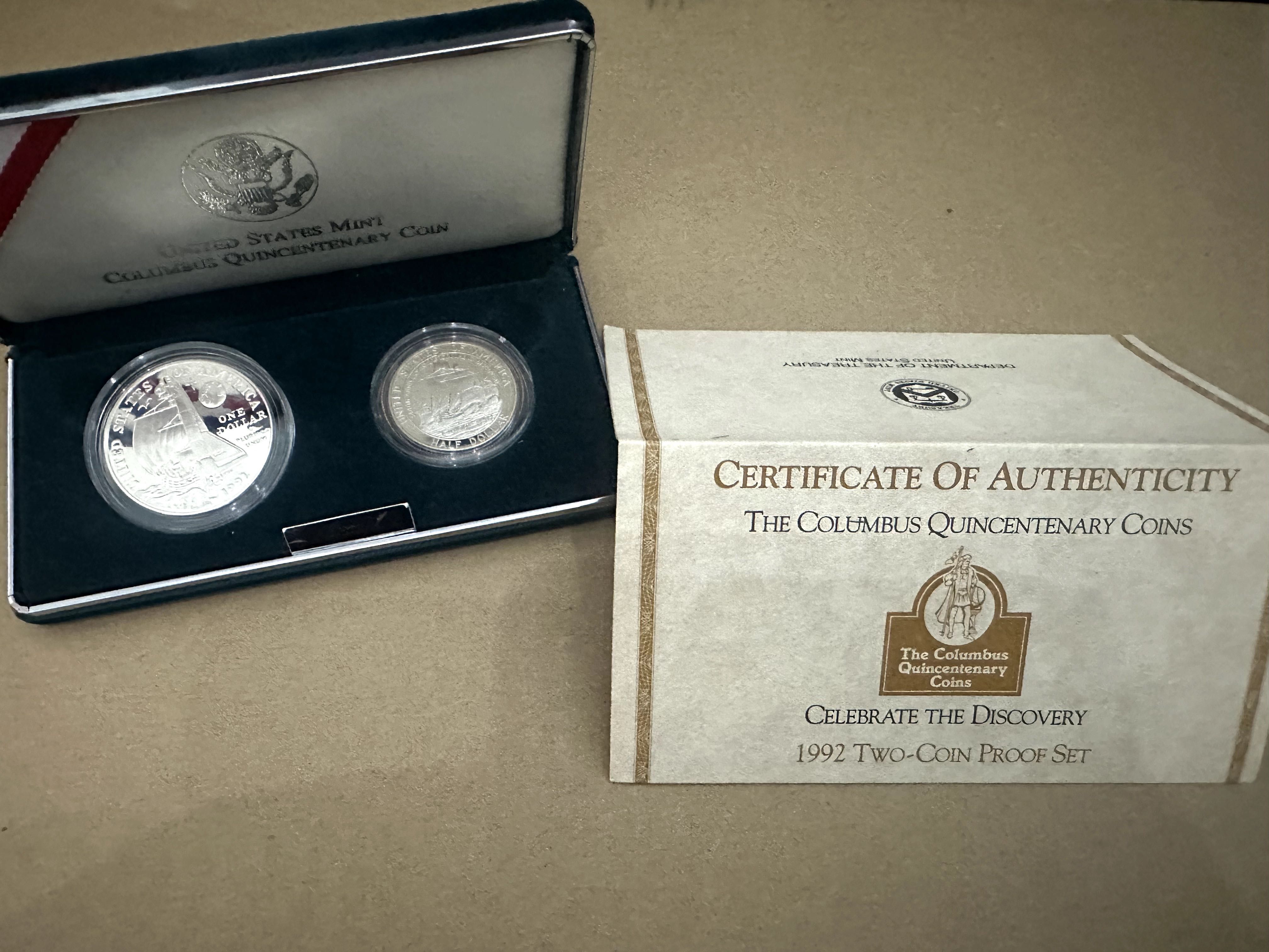 Estojo 1 992 Columbus Quincentenário 2 moedas Proof com dólar de prata