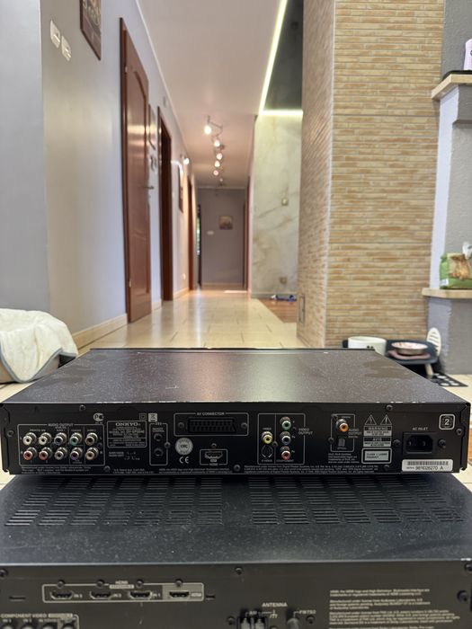Amplituner ONKYO TX-SR805 + Odtwarzacz DVD ONKYO DV-SP504E