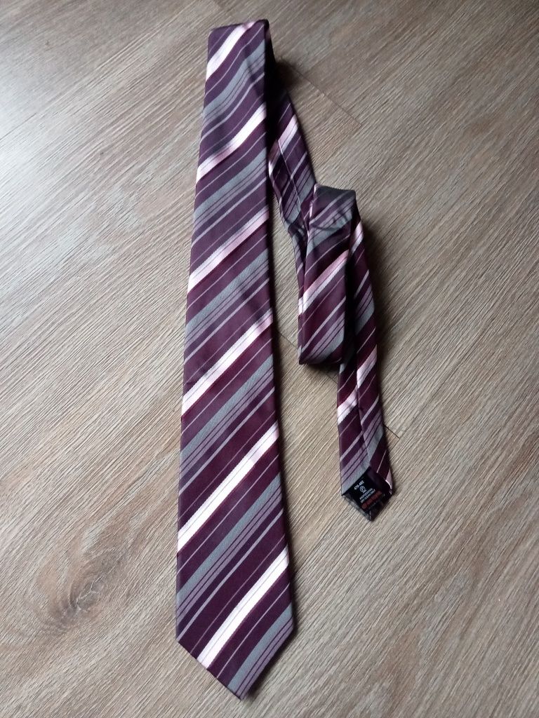 Krawat fiolet paski