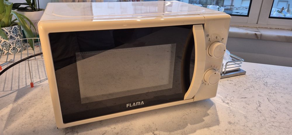 Microondas FLAMA 1824FL (usado)