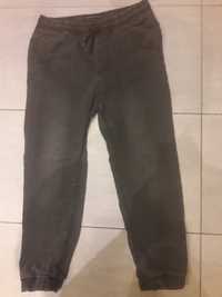 Grafitowe, szare spodnie, jeansy, joggery Reserved r.128