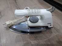Ferro de engomar AEG