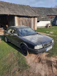 Audi 80 w całości odpala jeździ