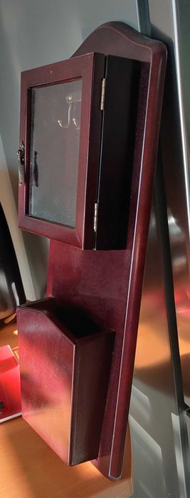 Móvel de Entrada Chaveiro em Madeira