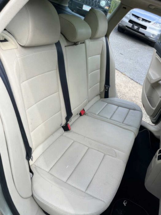 Volkswagen Jetta      2013