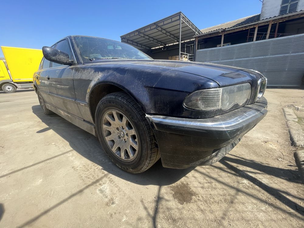 E38 740 разбор  разборка BMW