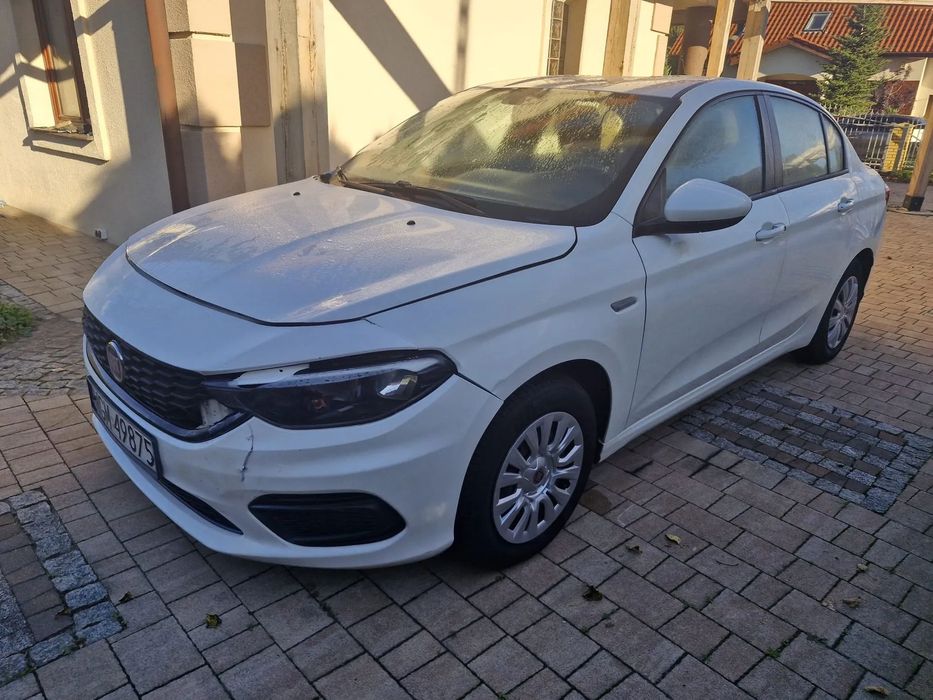Fiat Tipo salon +Gaz  2019 lekko uszkodzony sprawny jezdny