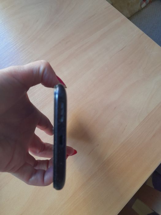 Sprzedam telefon redmi uszkodzonu