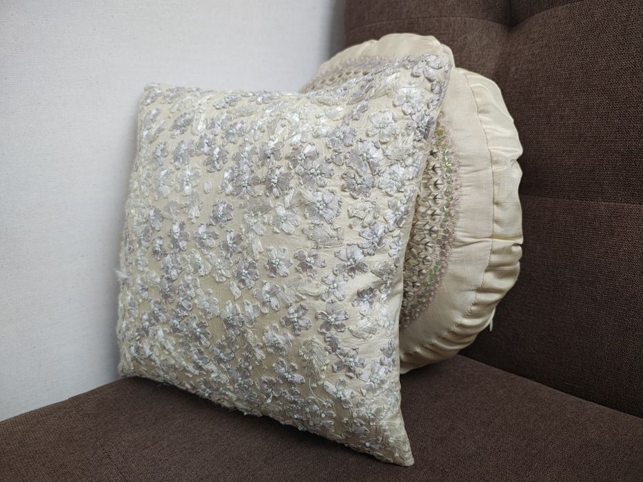 Декоративні подушки.