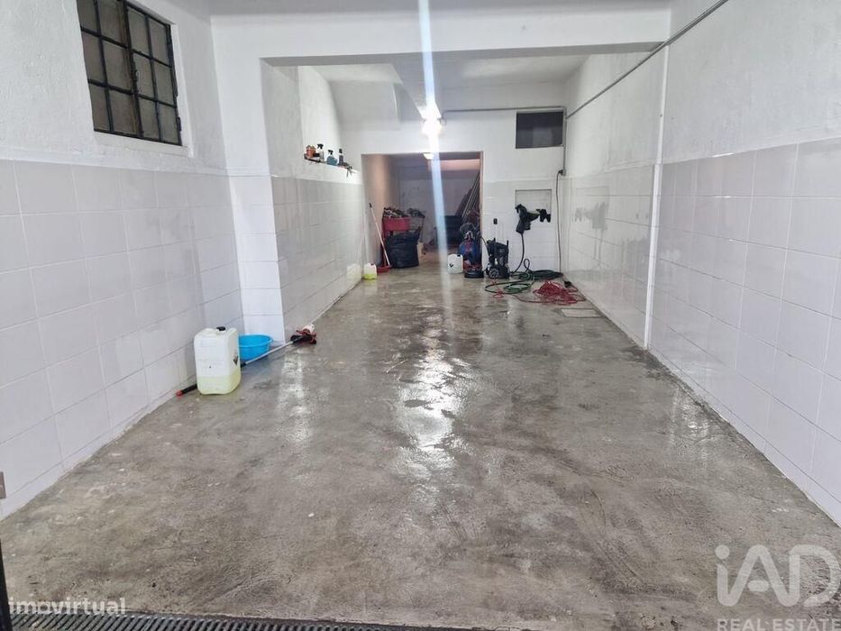 Loja / Estabelecimento Comercial em Águas Livres de 74,00 m2