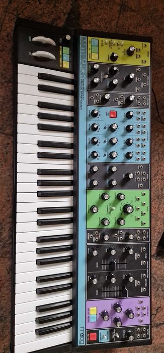 moog matriach syntezator