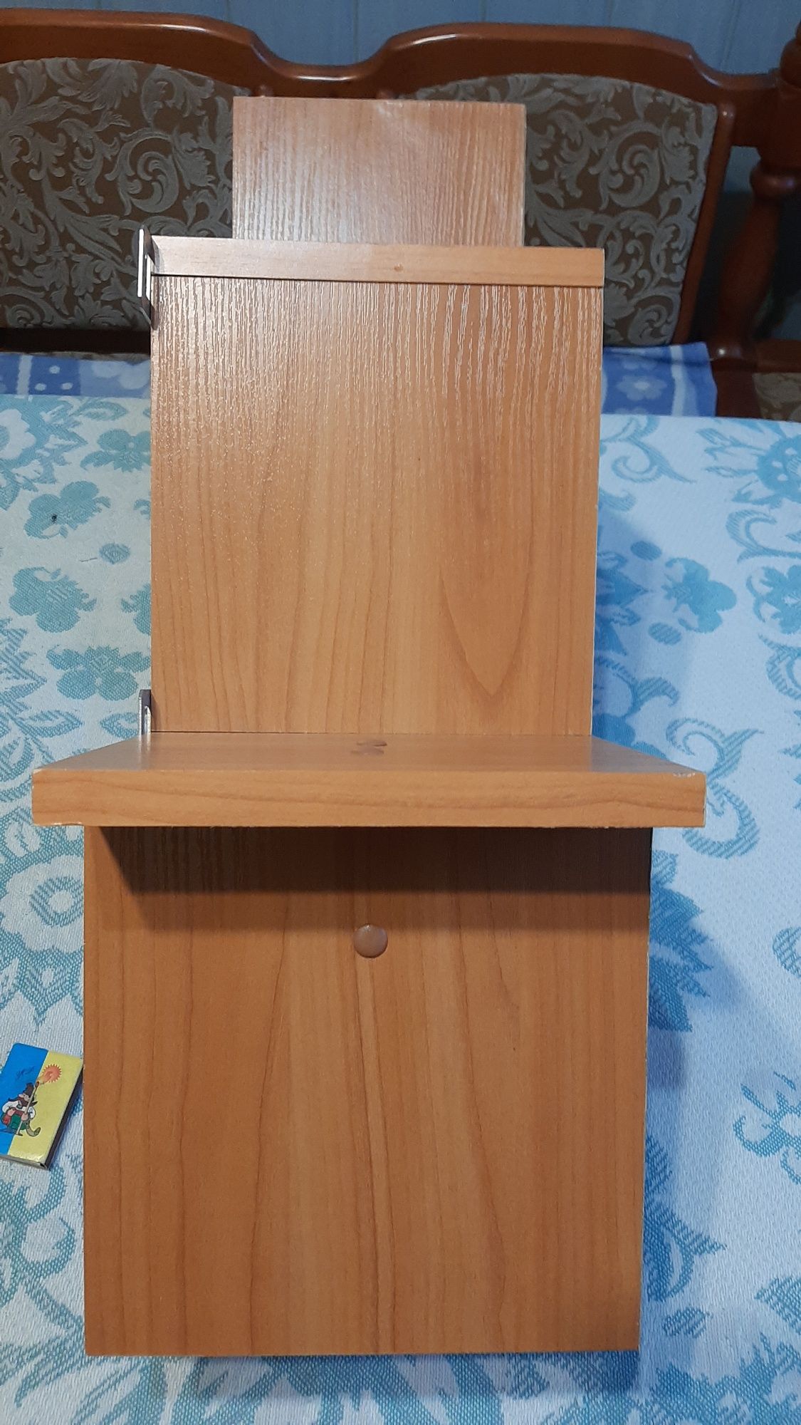 Поличка настінна навісна. Продам