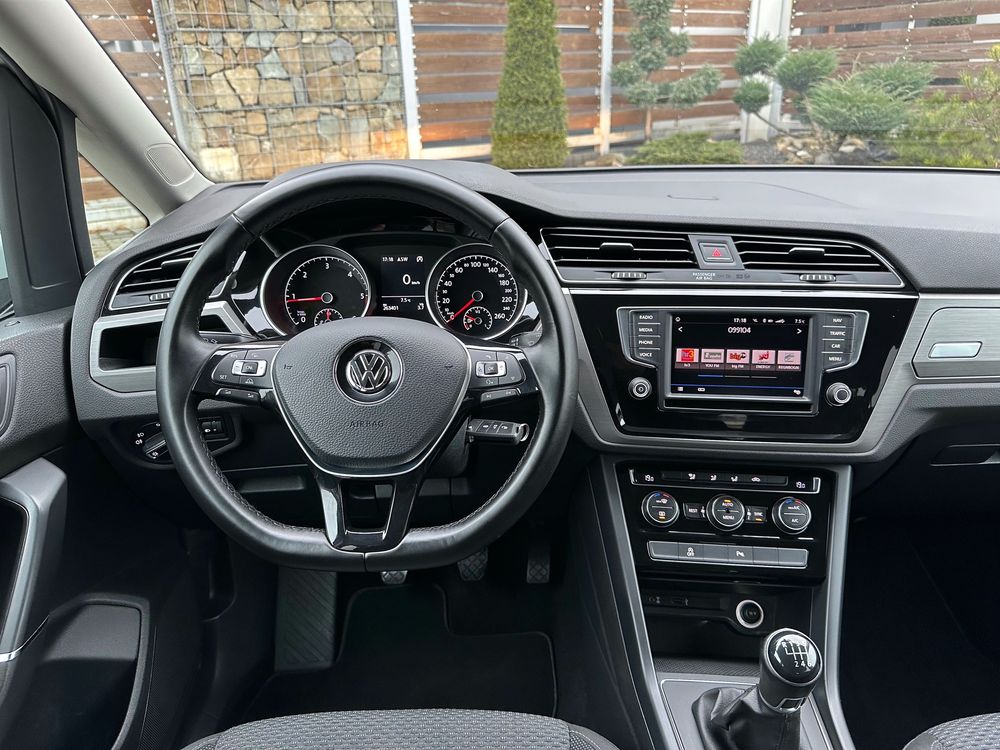 Volkswagen Touran 2016