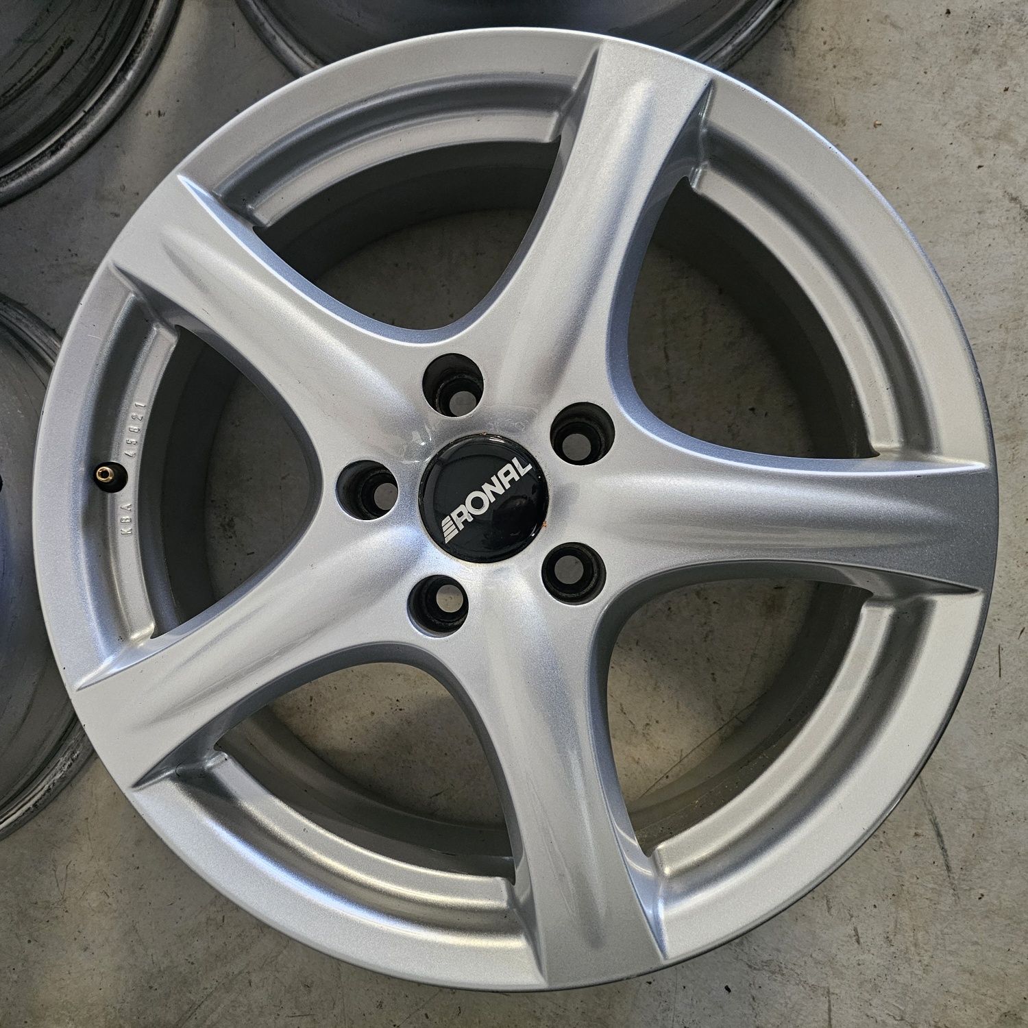 Alufelgi 17" 5x114,3 72,5mm