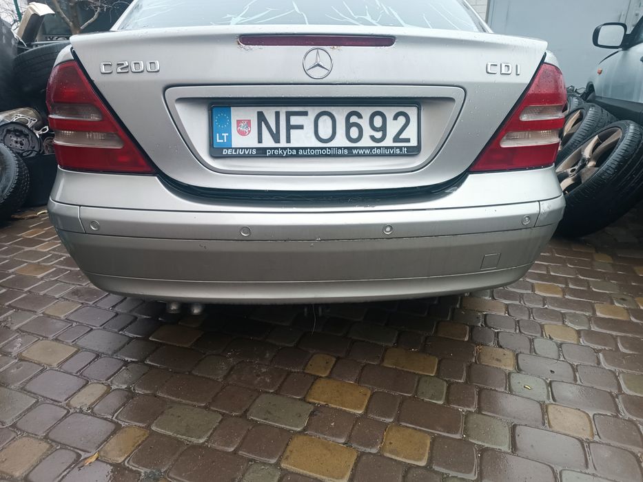 Бампер передній Мерседес w203 Mercedes w203