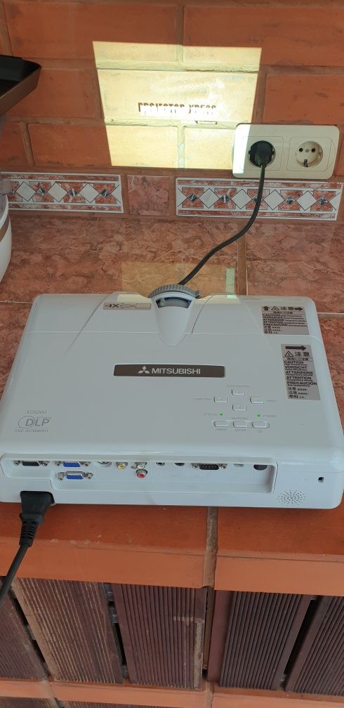 Projetor  mitsubishi  xd520u