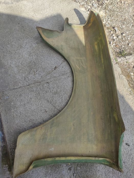 Продам крило Москвич