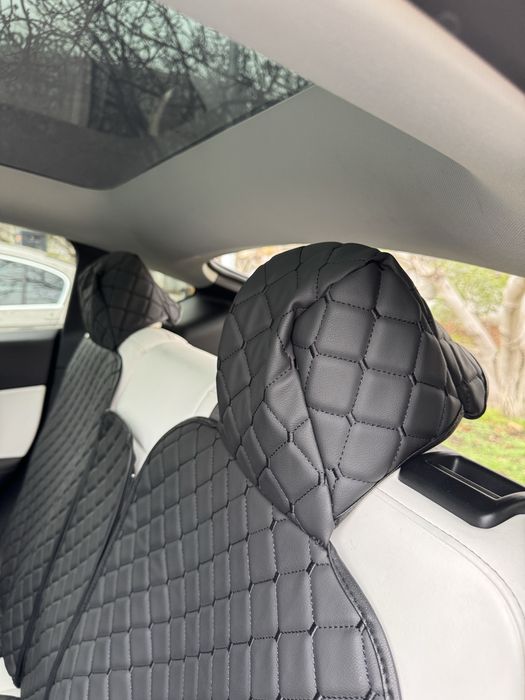 Комплект чехлов на Tesla Model Y