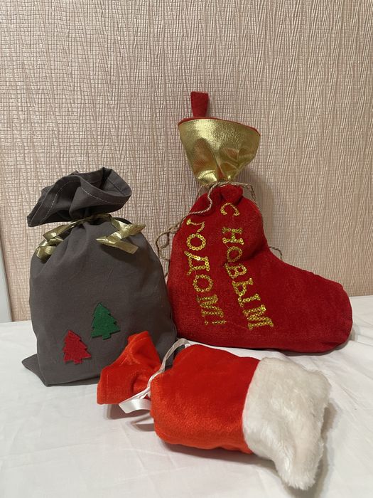 Новорічні мішки для подарунків