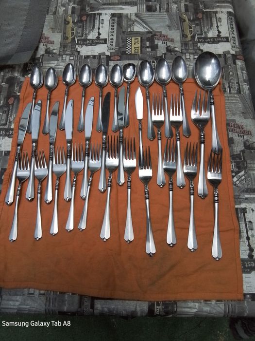 Sortido de talheres banhados a prata (não é prata 100%)