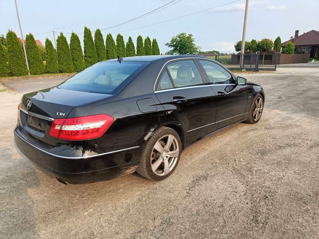 Karoseria Mercedes W212 AMG C197 Maska Zderzak Błotnik Drzwi Wysyłka