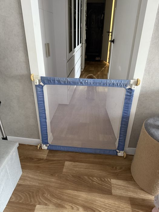 Бар’єр, захисні ворота, огорожа від дітей, тварин