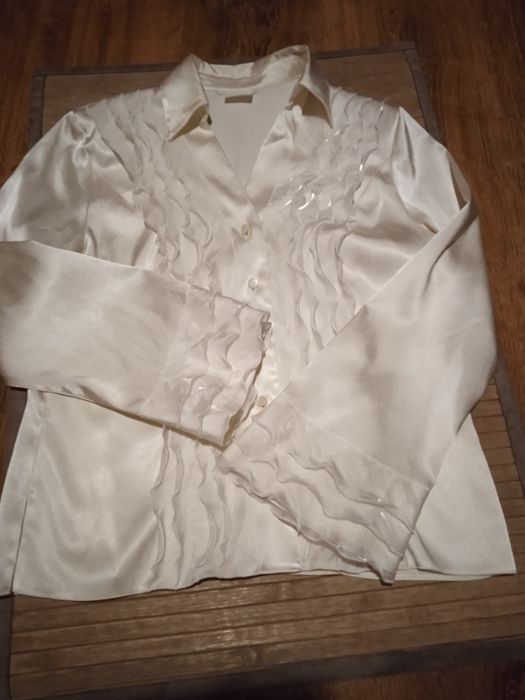 Bluzka damska z falbankami M