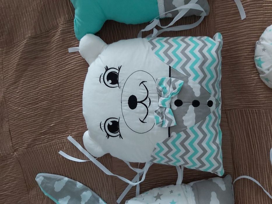 Бортики для ліжечка