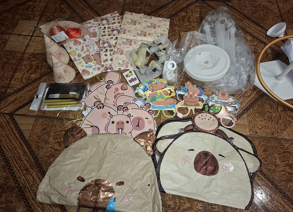 Праздничная атрибутика капибара