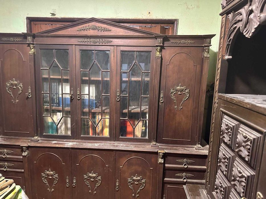 Móbíliário diverso + Livros, eletrodomésticos etc