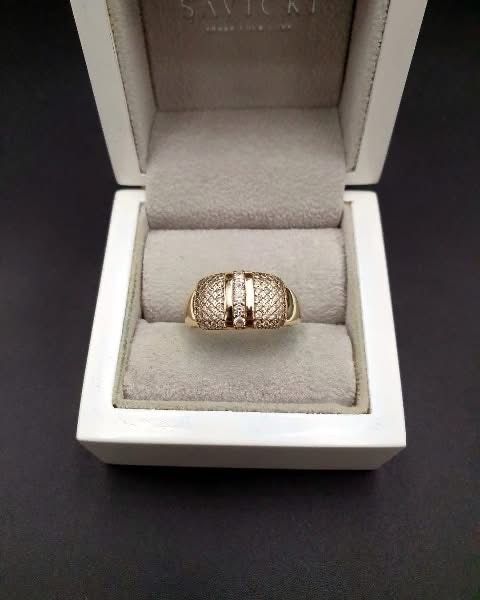 Piękny Złoty Pierścionek zdobiony Cyrkoniami