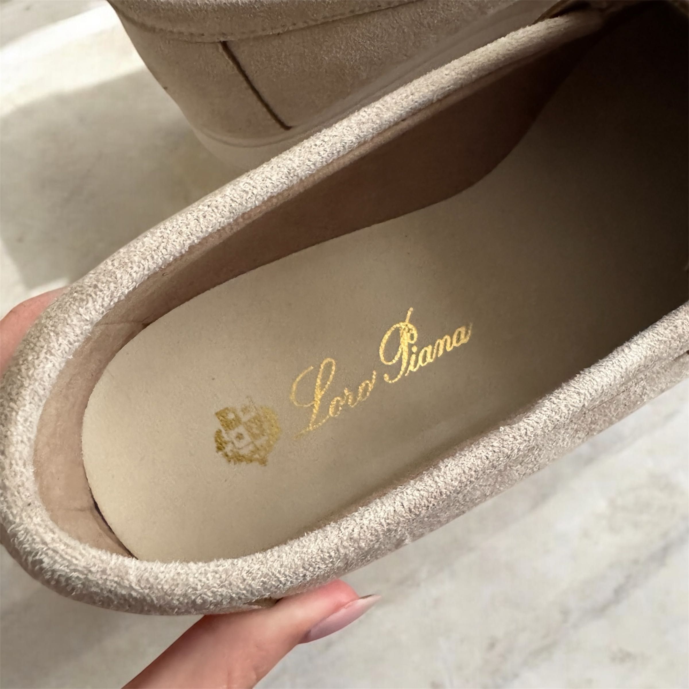 Лофери Loro Piana жіночі 36-40 беж та чорні