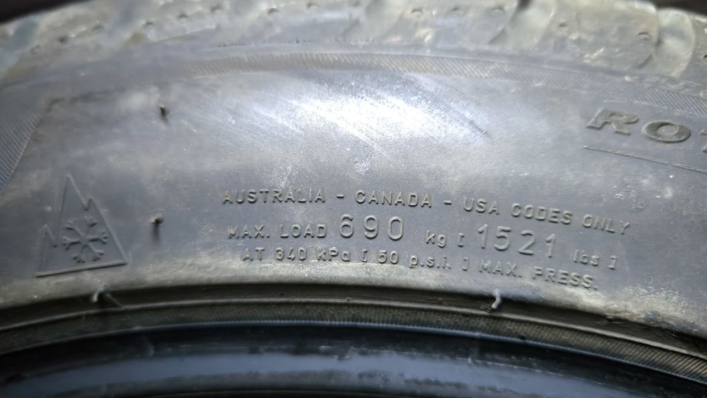 Opony zimowe PIRELLI SOTTOZERO 3 225/45/R18 95H 4 szt. 2022r.