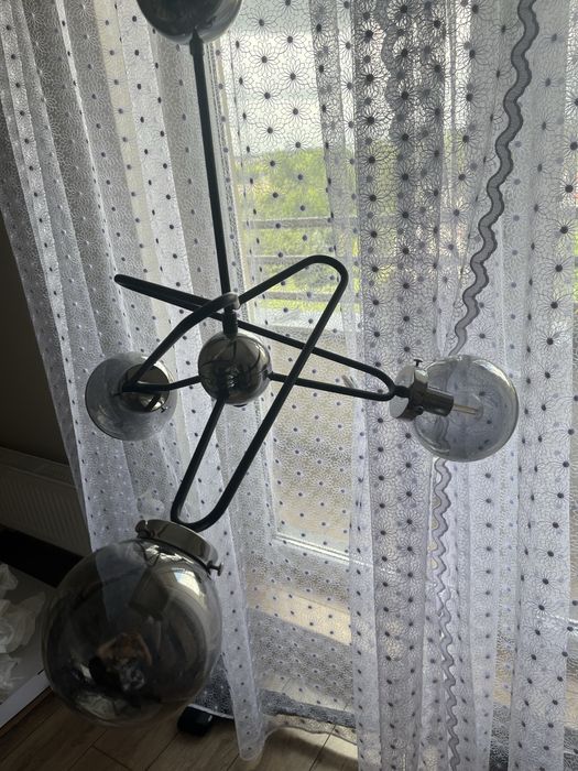 Żyrandol czarny 3 kloszowy