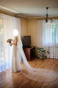 Suknia ślubna wraz z długim welonem
