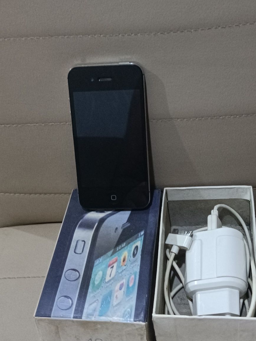 Айфон-4s  iPhone -4s