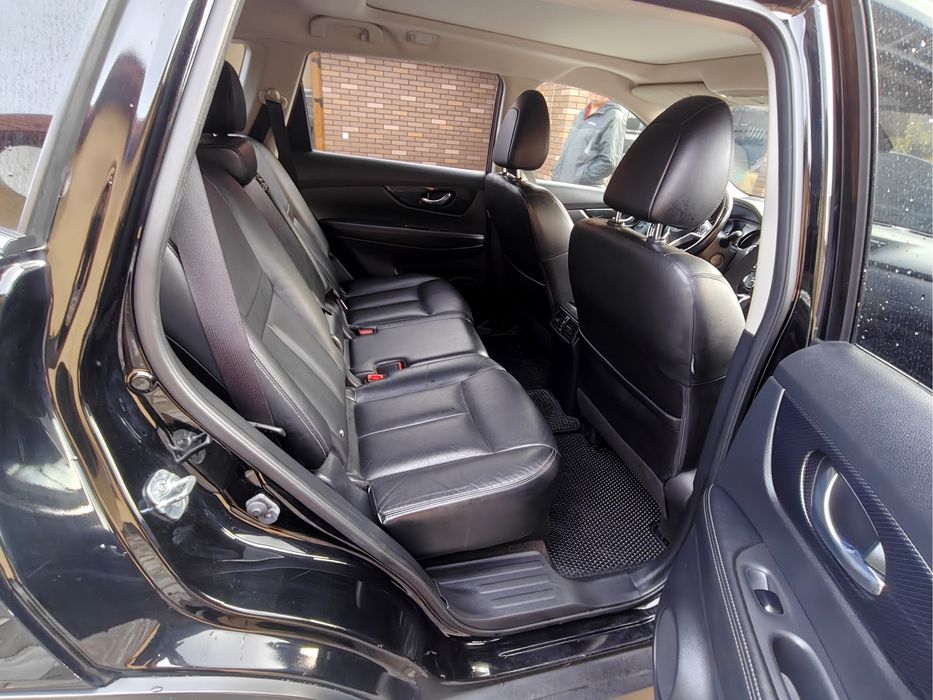 Продам машину nisan x-trail